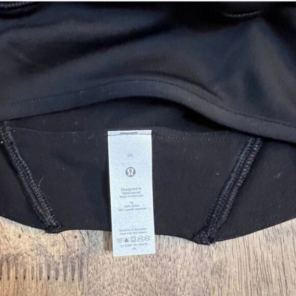 NWT LULULEMON "RUN FOR IT ALL" BEANIE - Picture 5 of 5